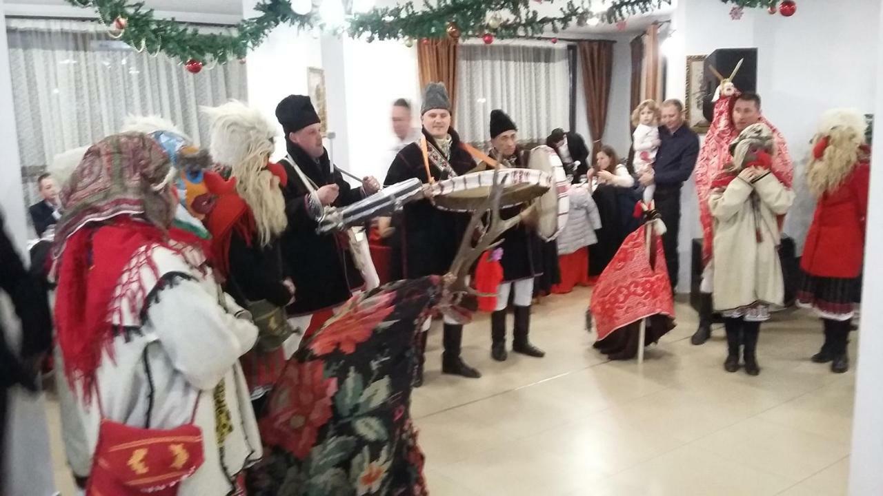 Pensiunea Poiana Soarelui Brates 外观 照片